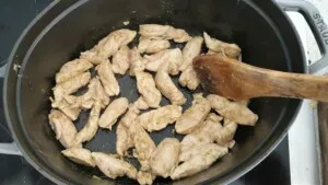 Kang Khiao Wan Gai (Curry Vert au Poulet) – Instruction 3 Kang Khiao Wan Gai (Curry Vert au Poulet) - Instruction 3