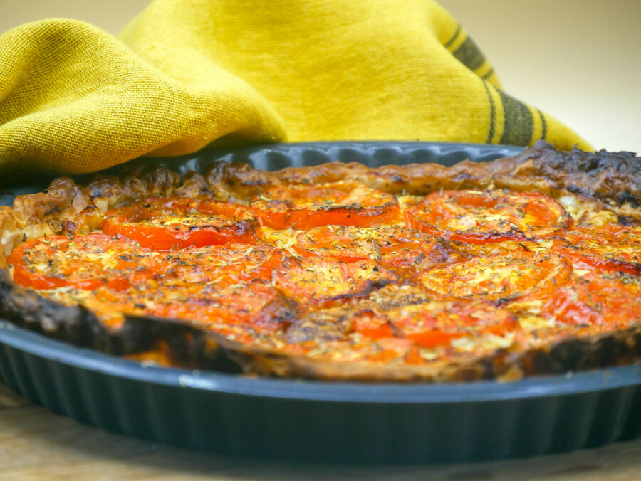 Tarte à la tomate et à la moutarde