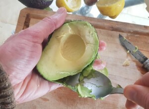 Carpaccio mangue avocat, jeunes pousses d’épinards - Instruction 2
