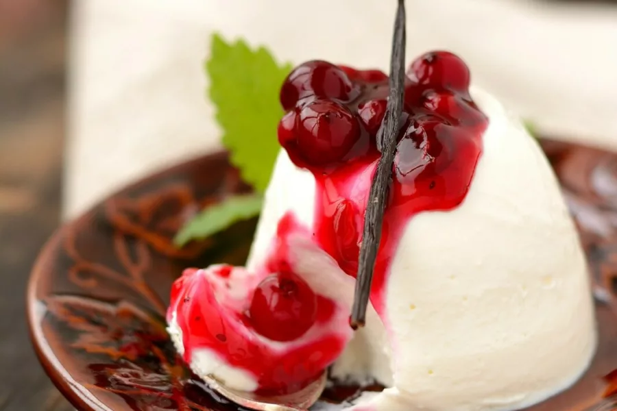 Panna cotta au coulis de canneberges
