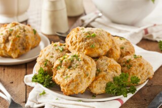 Scones aux herbes et au fromage