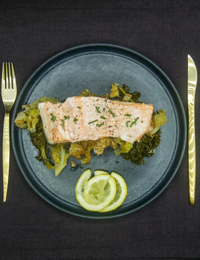 Saumon vapeur aux deux choux