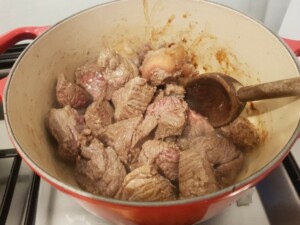 Faire colorer la viande