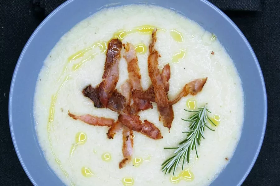 Velouté de topinambour au bacon