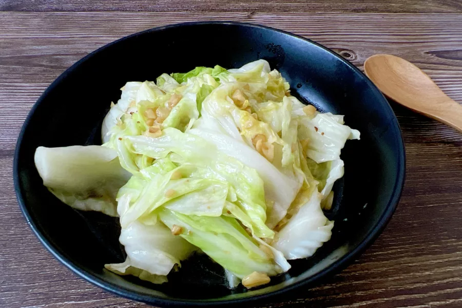 Chou vert sauté sauce soja