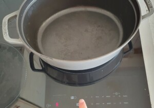 Epaule d’agneau roulée, oignons nouveaux - Instruction 0