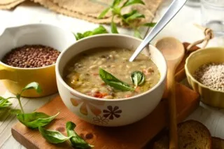 Comment associer légumineuses et céréales pour un repas végétarien complet ?