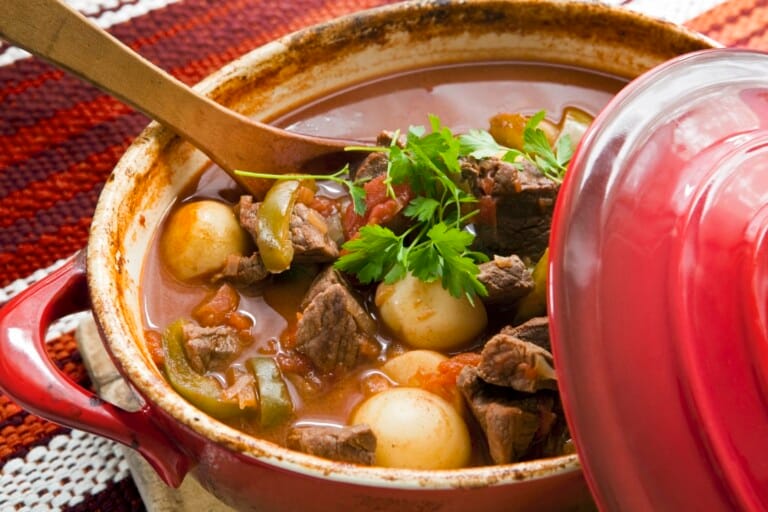Choisir la bonne cocotte pour réussir vos cuissons mijotées