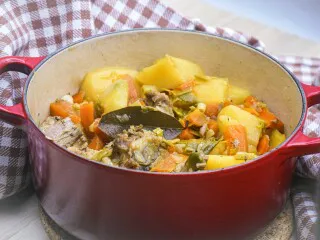 Ragoût d&rsquo;Agneau Irlandais traditionnel à la bière (Irish Stew)