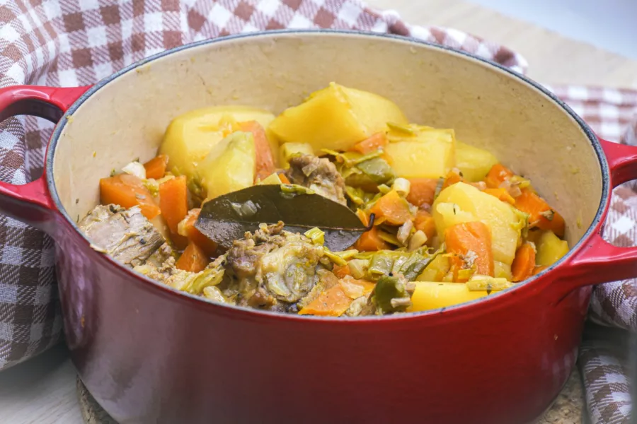 Ragoût d’Agneau Irlandais traditionnel à la bière (Irish Stew)