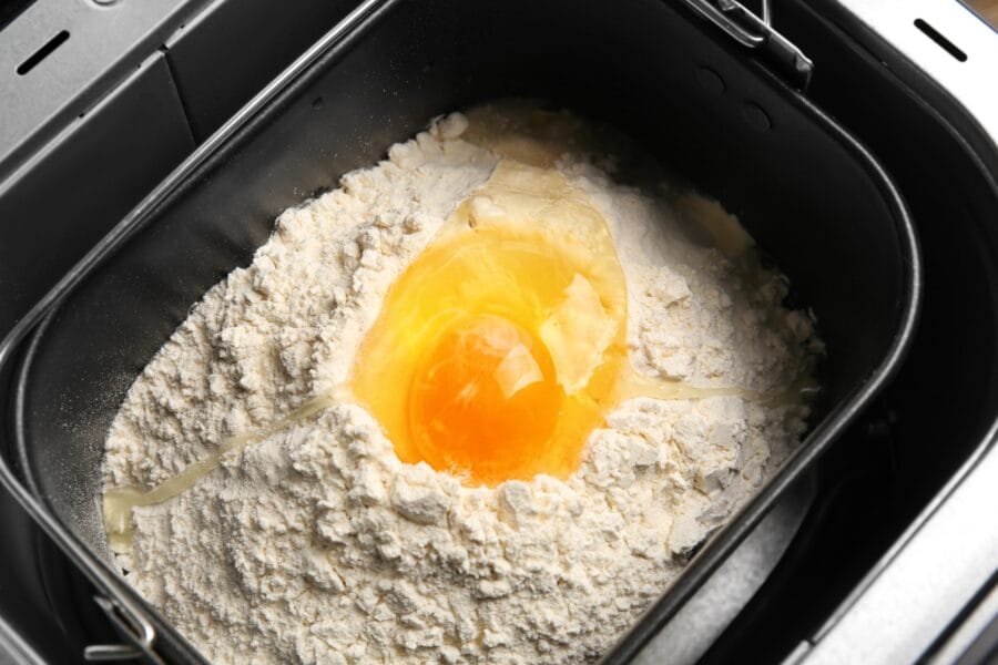 Machine à pain avec fonction oeufs, brioches