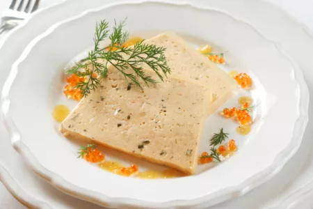 Pain de lotte, sauce mousseline