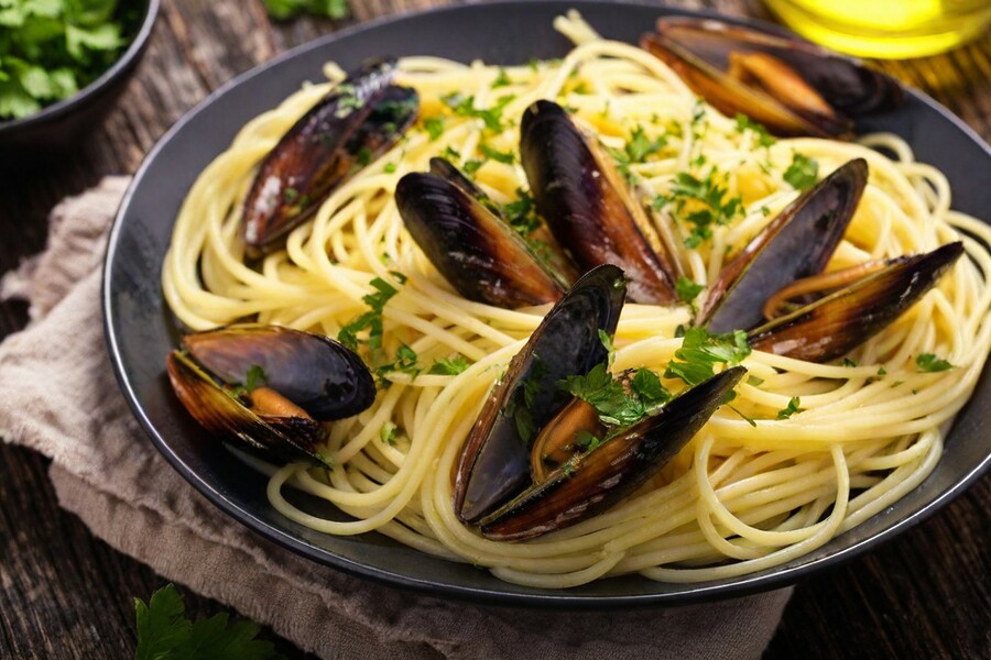 Moules marinières et spaghetti