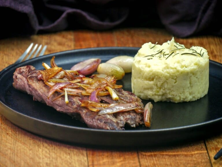 Bavette de boeuf, échalote au balsamique Bavette de boeuf, échalote au balsamique