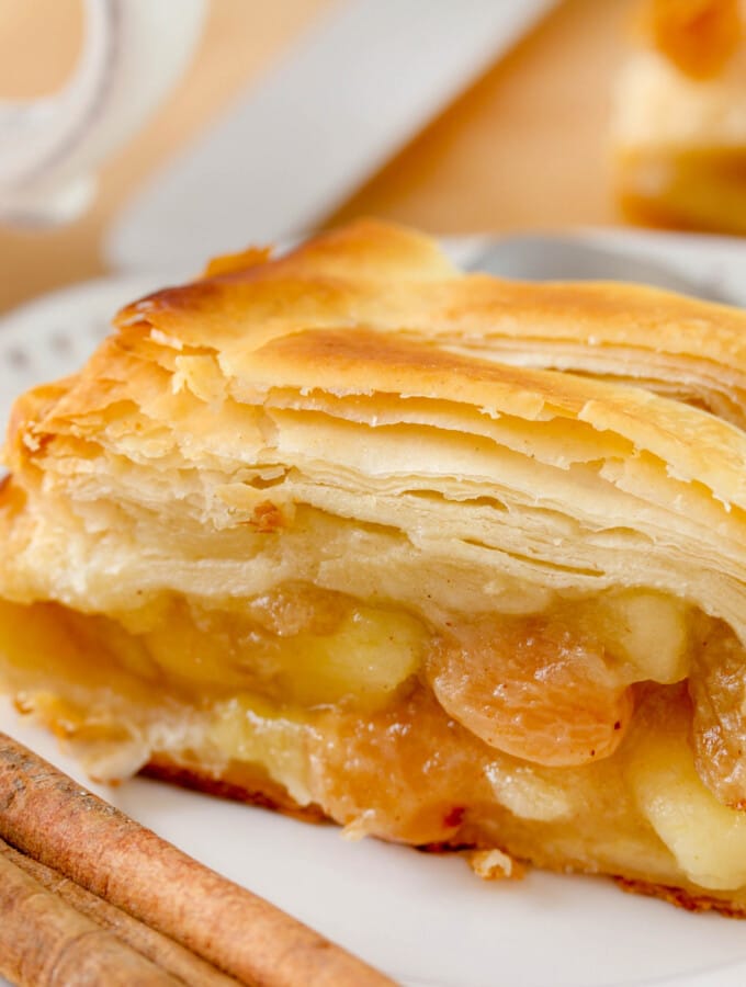 Apfelstrudel ou Strudel aux pommes