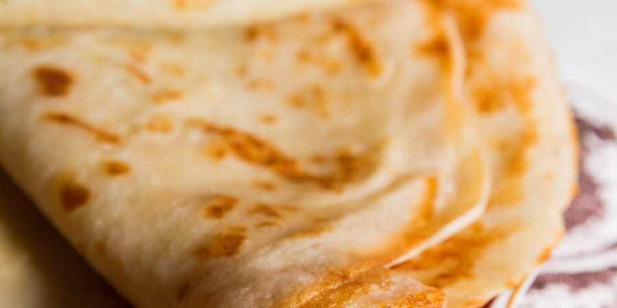 Pâte à crêpes au rhum et à la vanille