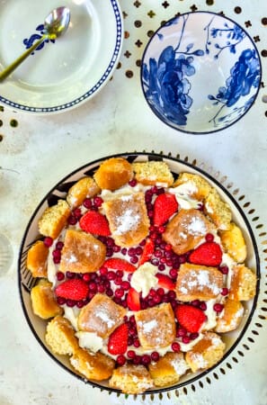 Charlotte aux fruits rouges facile