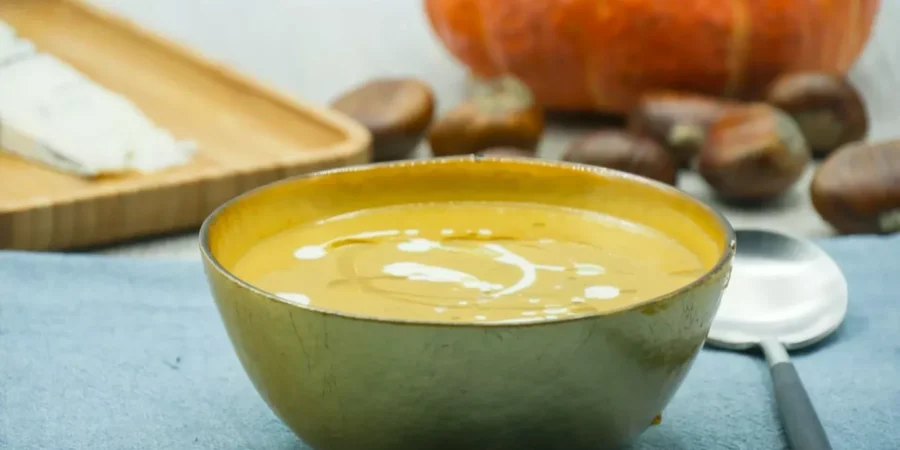 Velouté potimarron châtaigne gorgonzola
