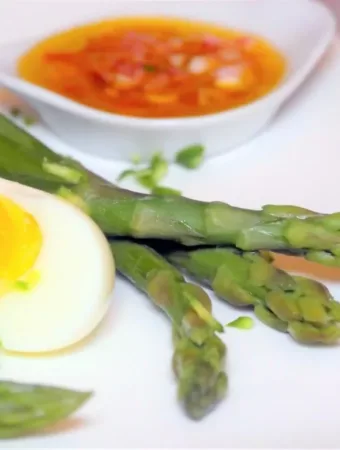 Oeufs pochés aux asperges